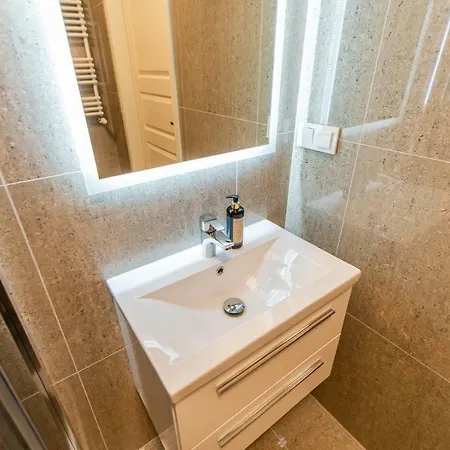 Rent Like - Grey Flamingo Appartement